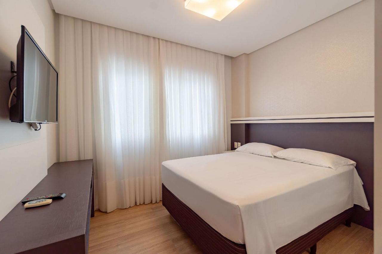Varandas Do Atlantico - Aconchegante Apartamento Em Condo Pe Na Areia Бомбиняс Екстериор снимка